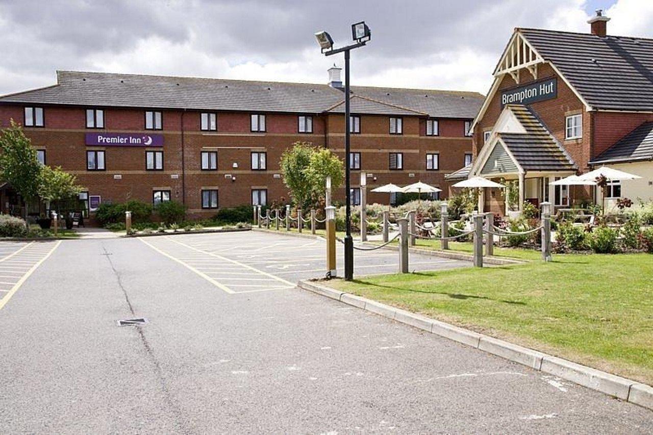 Premier Inn 헌팅던 외부 사진