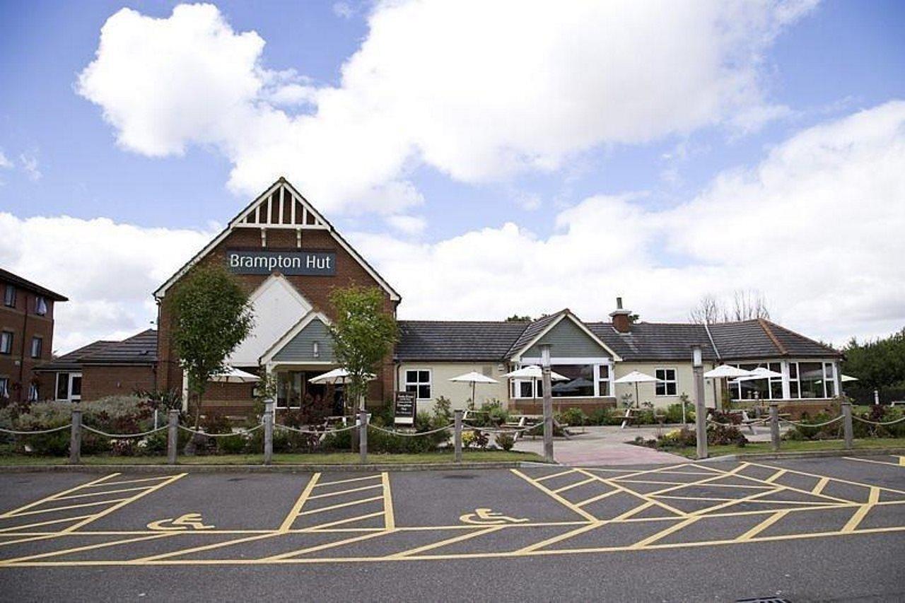 Premier Inn 헌팅던 외부 사진