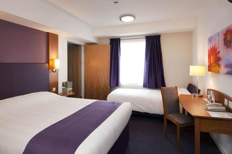 Premier Inn 헌팅던 외부 사진