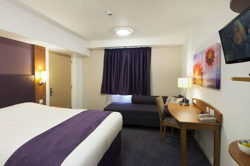 Premier Inn 헌팅던 외부 사진